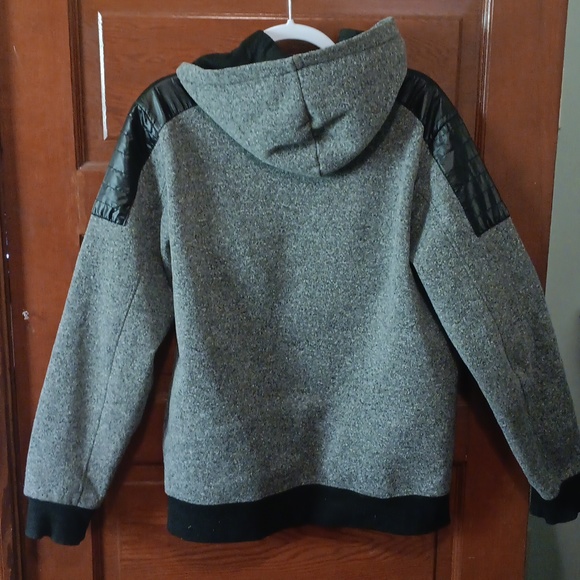 Gray and black size medium zip up hoodie - Picture 3 of 4